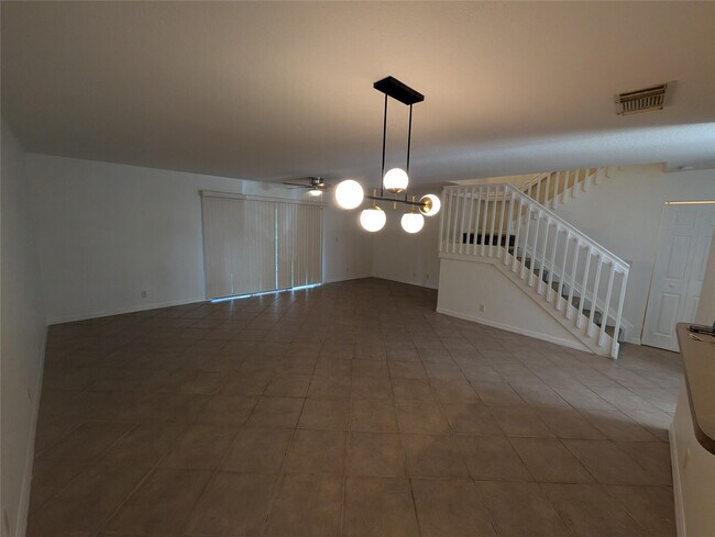 Building Photo - 4759 Pinemore Ln