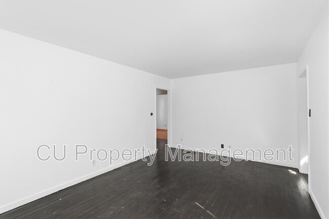 Building Photo - 208 Arcadia Dr