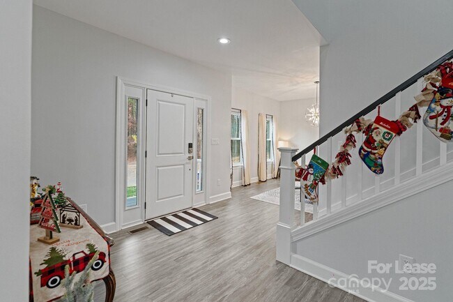 Building Photo - 122 Rutan Ct