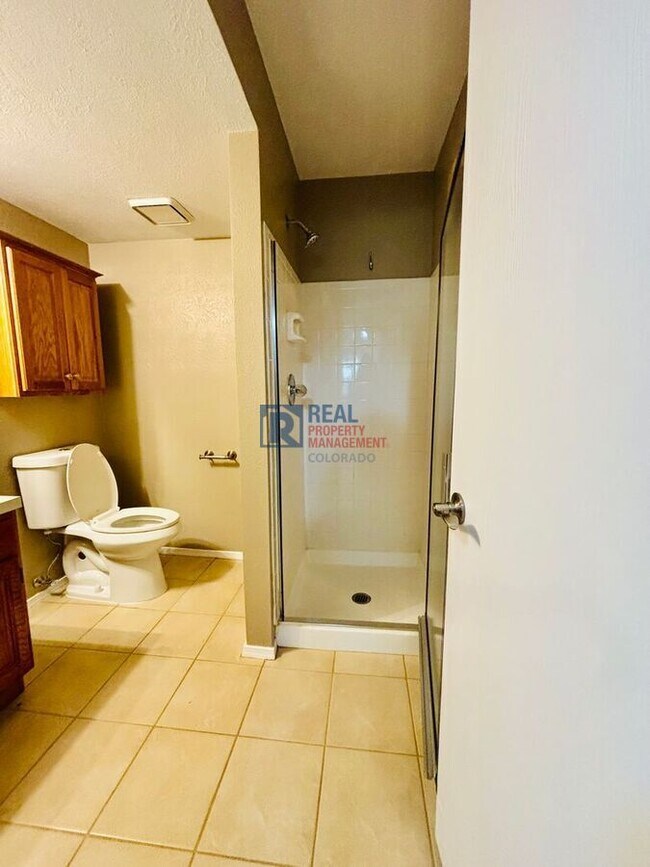 Building Photo - 10430 W 83rd Ave