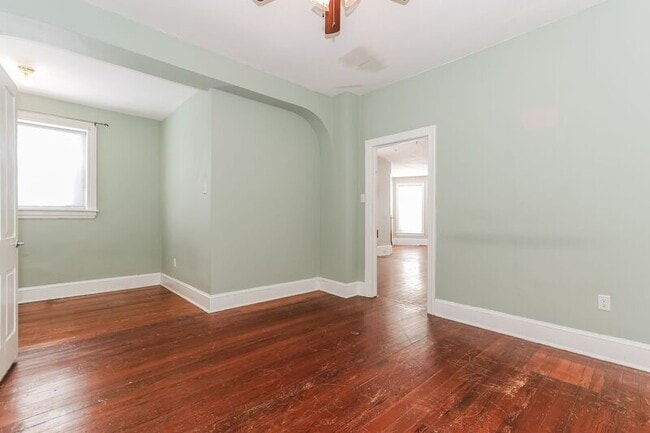 Building Photo - 1003 W Main St