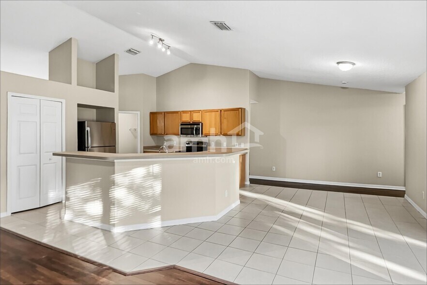 Building Photo - 1689 SW Morelia Ln