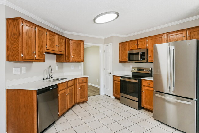 Building Photo - 1337 Pendulum Dr N