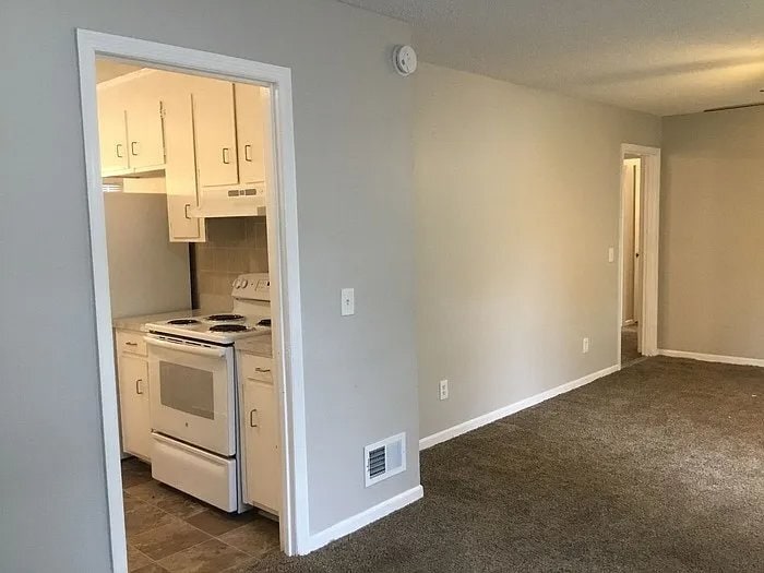 Building Photo - 128 Durango Ave