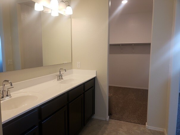 Building Photo - 37698 W Capri Ave
