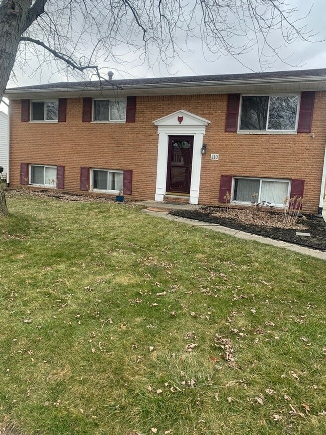 Spacious Fully Renovated 5 Bedroom in Spri... 410 Shrewsbury Rd