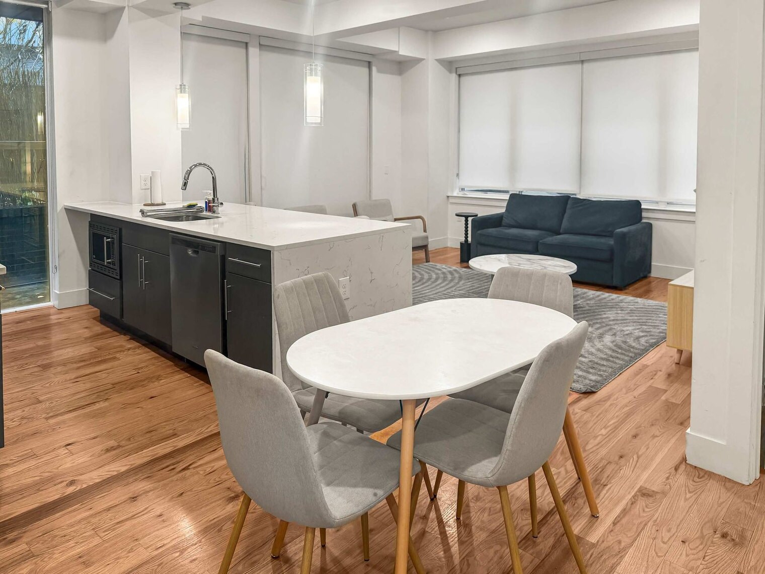 Building Photo - 236 W Thompson St