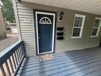 Building Photo - 212 Newhall St