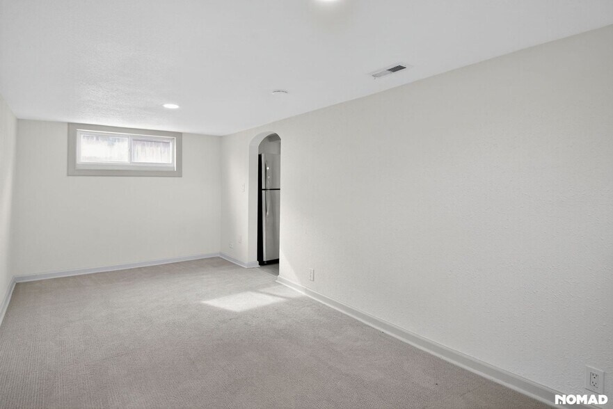 Building Photo - 4325 S Cherokee St