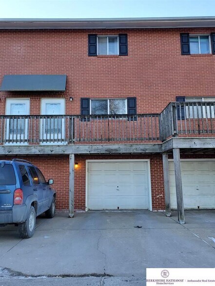 Building Photo - 1905 Thurston Ave