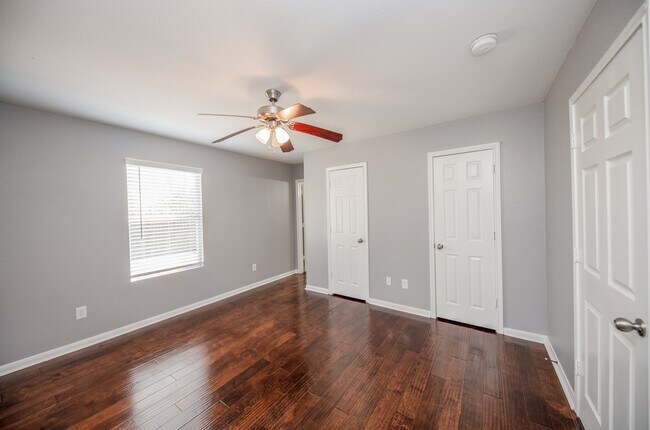 Building Photo - 1631 Dove Run