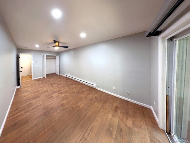 Building Photo - 224 Fox Run Ln