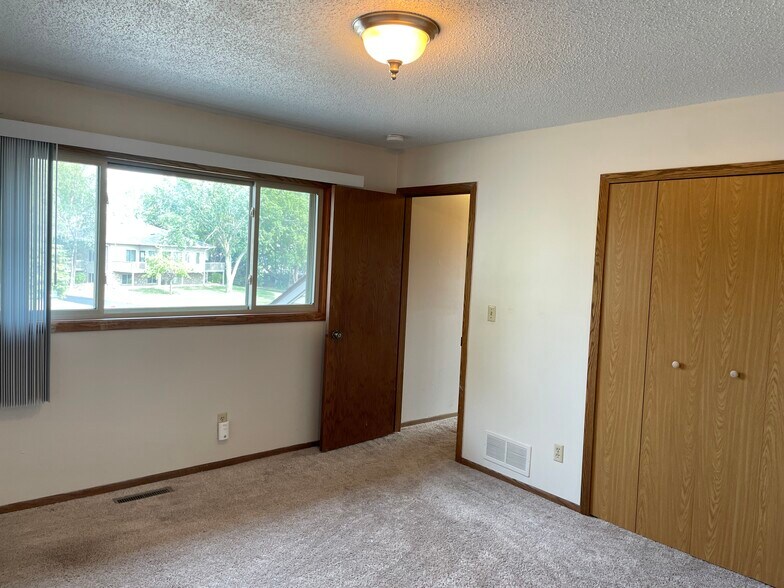 Building Photo - 8466 144th St W