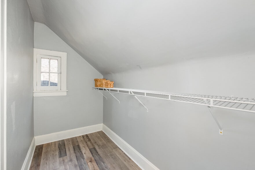 Building Photo - 5314 Section Ave