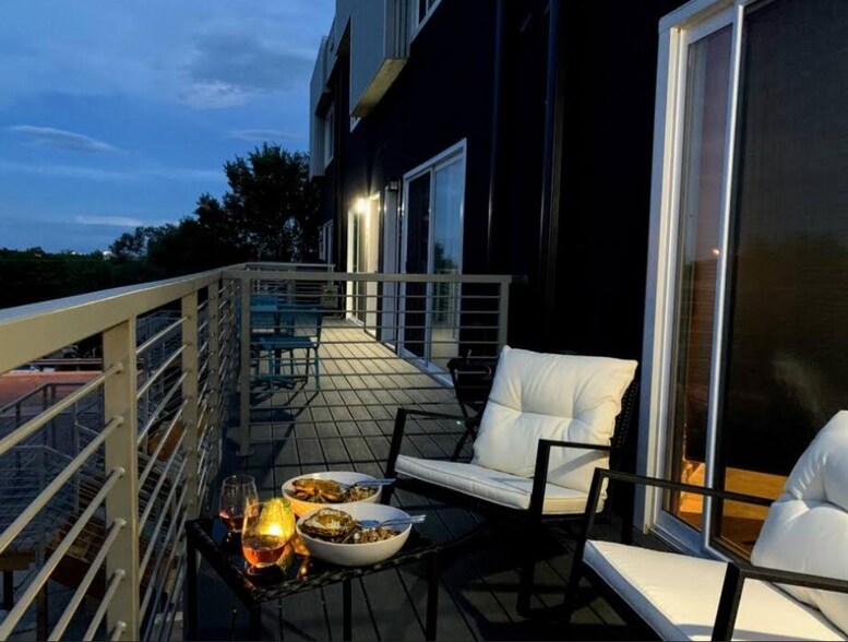 Building Photo - 524 Superior St