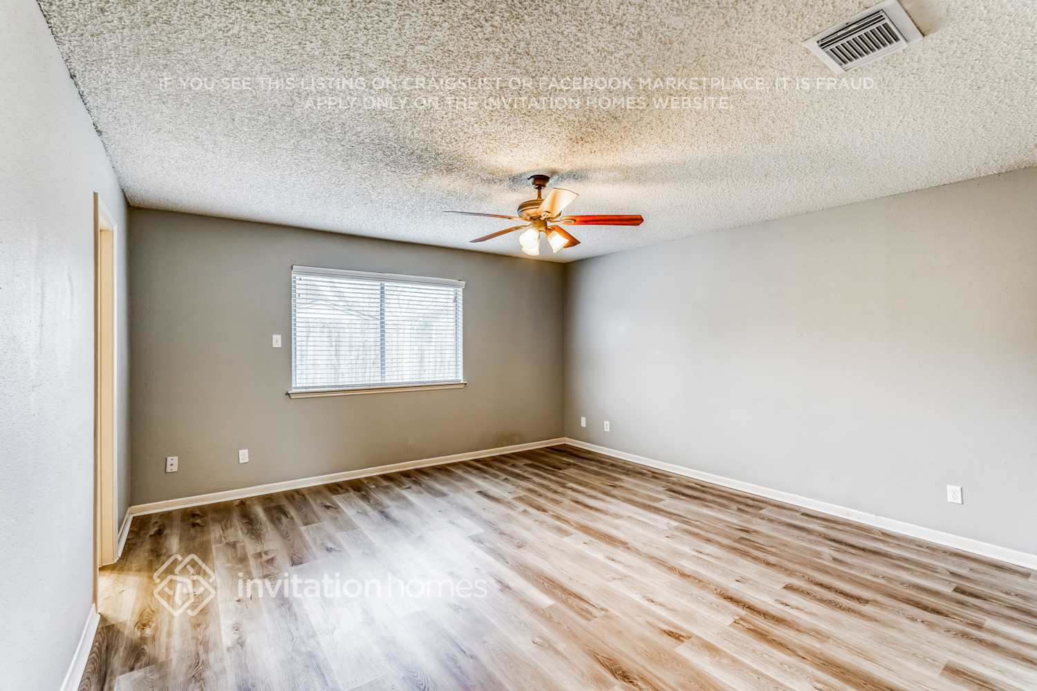 Building Photo - 2306 Cambridge Ct N