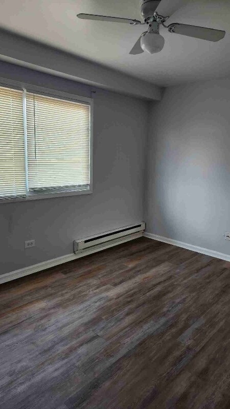 Building Photo - 4117-4123 Lindenwood Dr