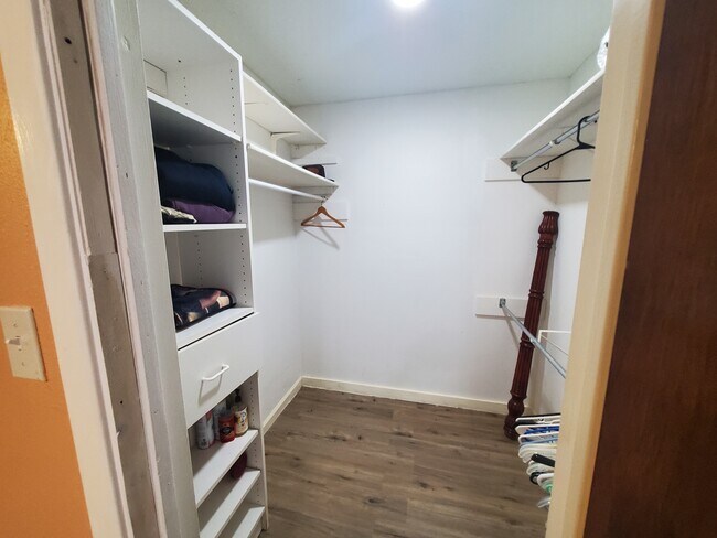 Building Photo - 8423 Tuxford