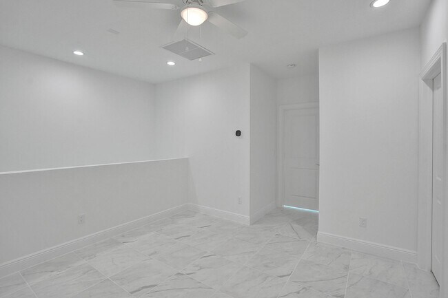 Building Photo - Gorgeous Brand New 3 Bedroom 2 Bath (2-story) Townhouse in Deerfield Beach