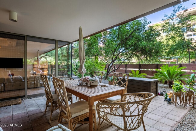 Building Photo - 7151 E Rancho Vista Dr