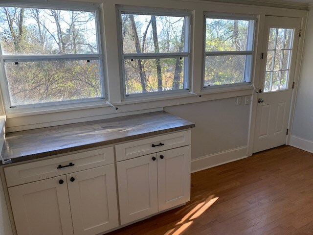 Building Photo - 1403 Cinderella Rd