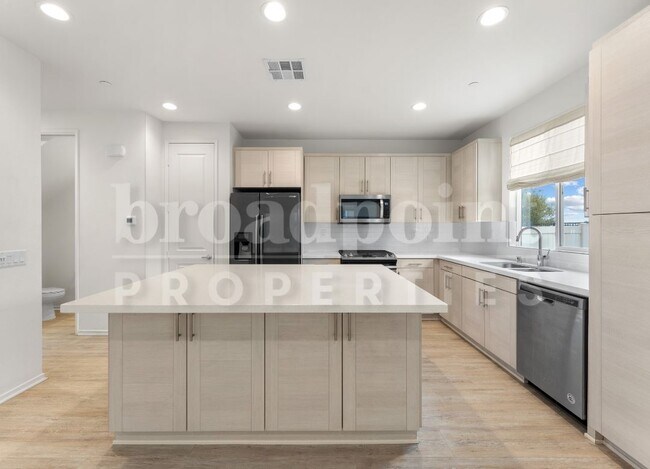 Building Photo - 1190 Via Candelas