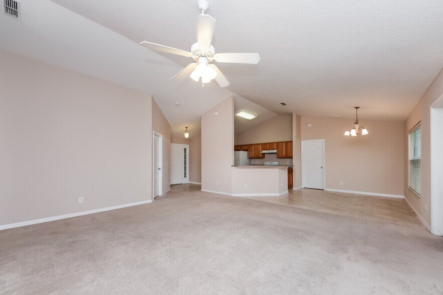 Building Photo - 2151 Antler Dr