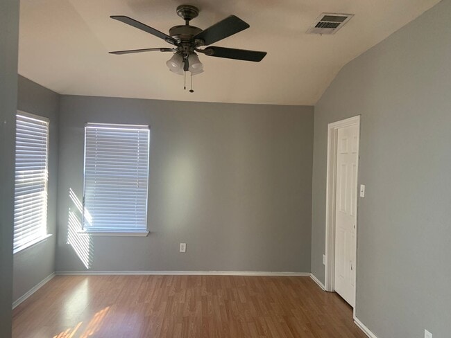 Building Photo - 4915 Allegany Dr