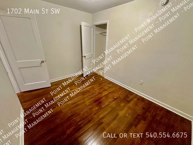 Building Photo - 3 bed 1 Bath in a Great Location!