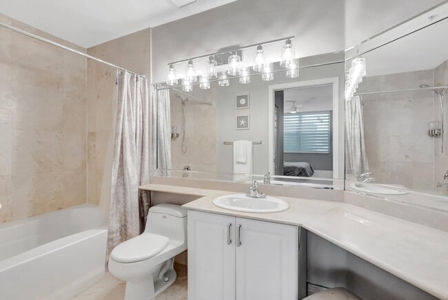 Building Photo - 3606 S Ocean Blvd