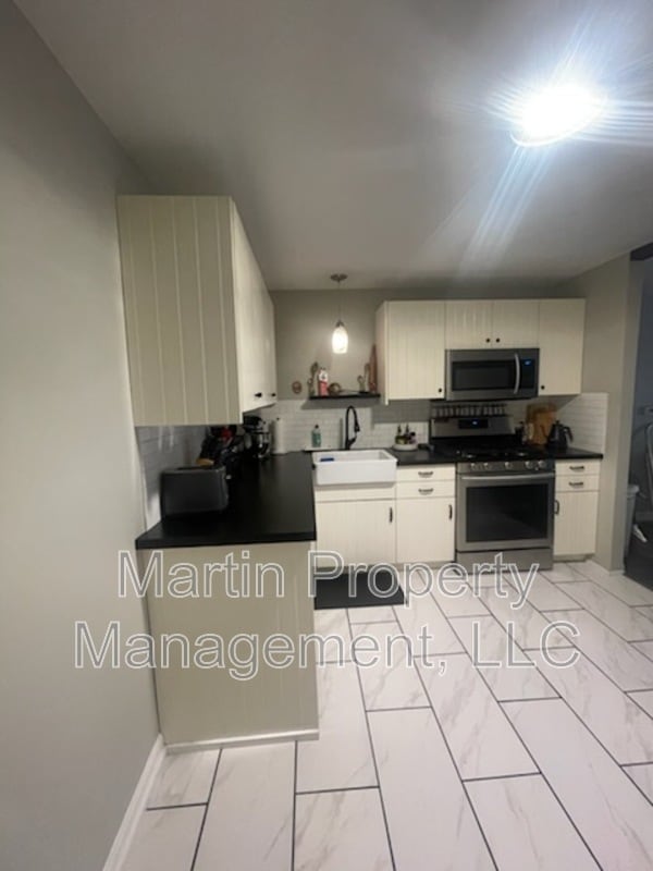 Building Photo - 40 Main St