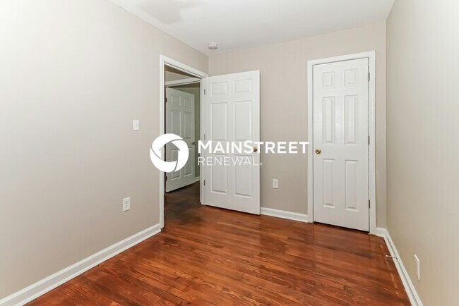 Building Photo - 2 Bedroom Pet-Friendly Home in Louisville,...