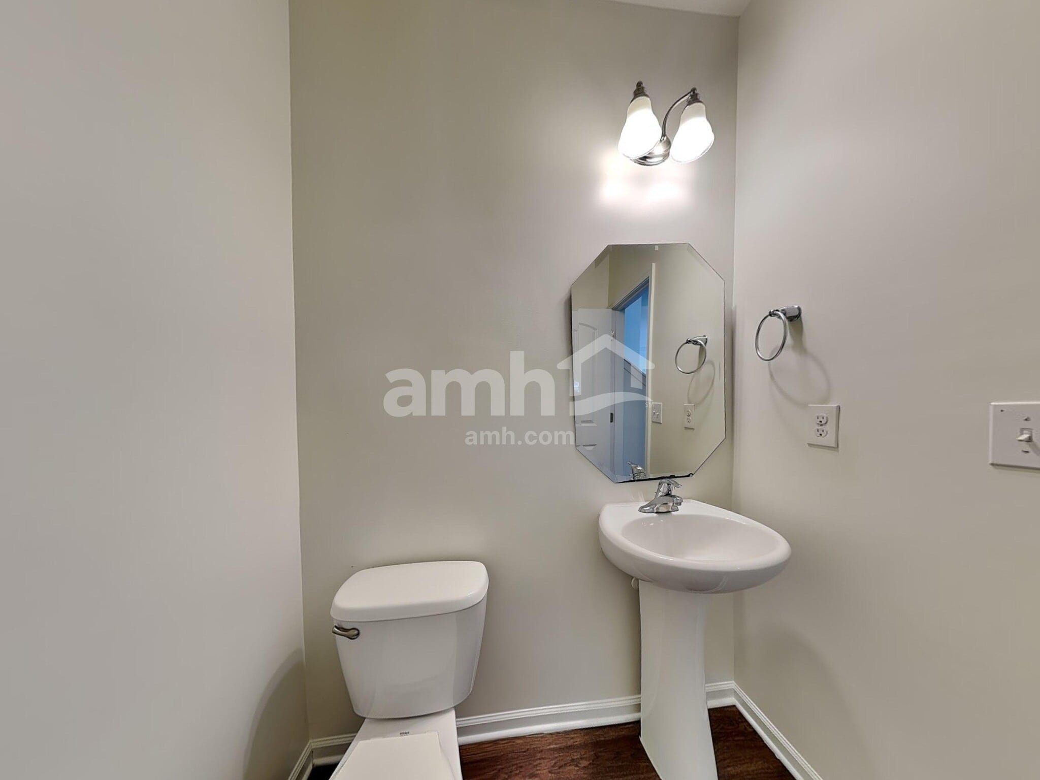 Building Photo - 3268 Saddlebrook Dr