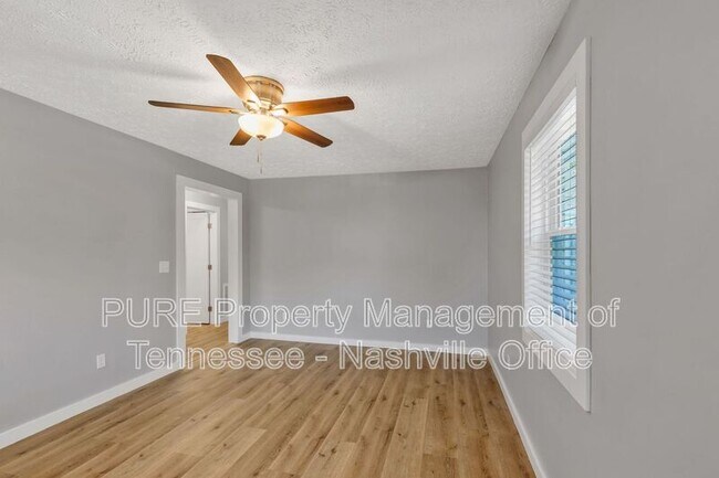 Building Photo - 622 Maplewood Ln