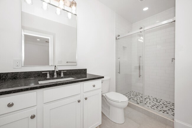 Building Photo - 112 N Market St