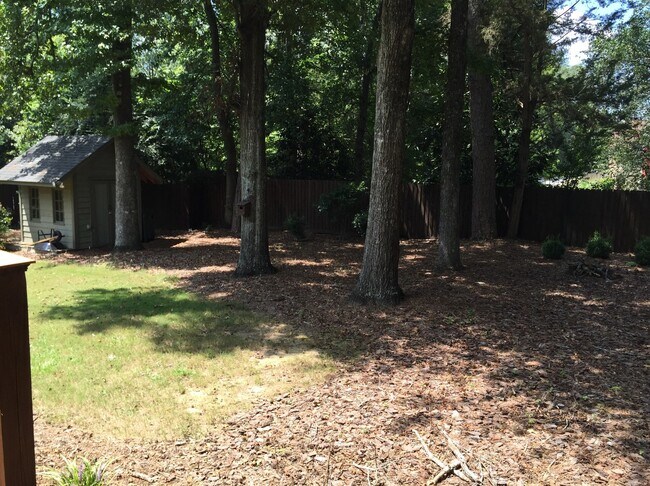 Building Photo - Downtown Auburn - Close to Campus!
