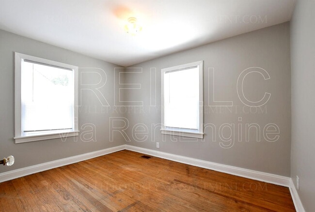 Building Photo - 402 N 41st St