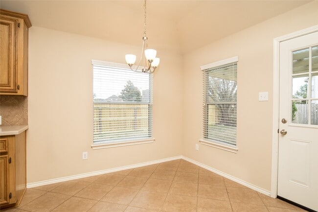 Building Photo - 416 Laddingford Ln