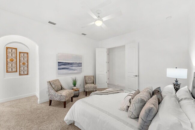 Building Photo - 8130 Allure Dr
