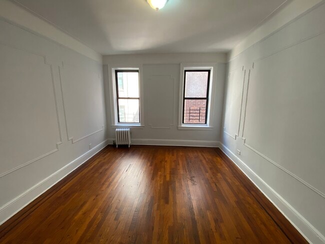 Building Photo - 2823 42nd St-