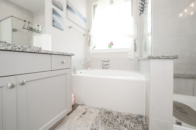 Building Photo - 7303 Kingbird Cv Ct