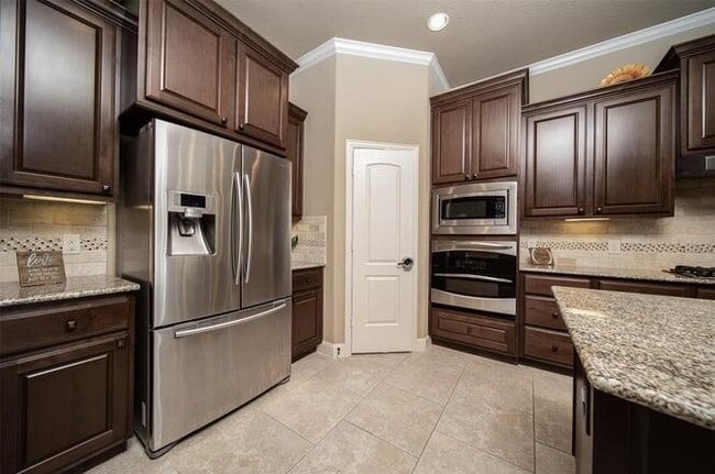 Building Photo - 138 S Vershire Cir