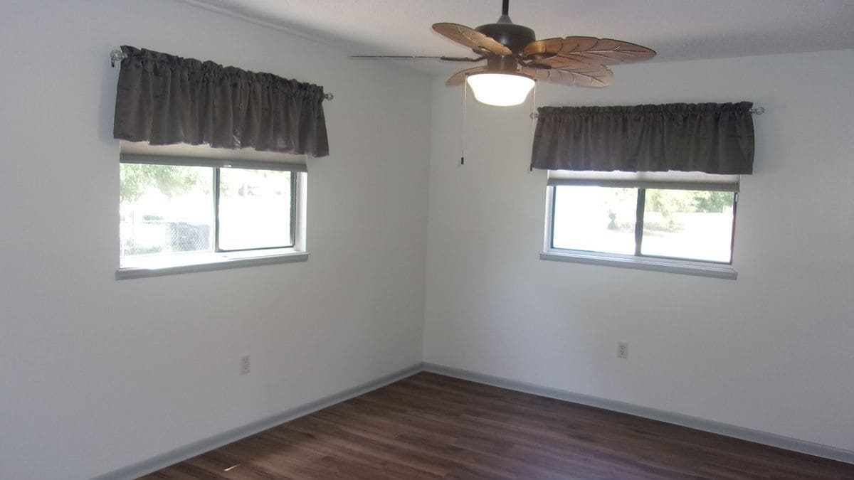 Building Photo - 9880 SW 101st Pl
