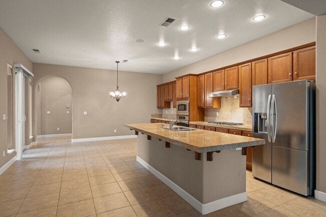 Building Photo - Damont Ranch Townhome Available to Lease Now