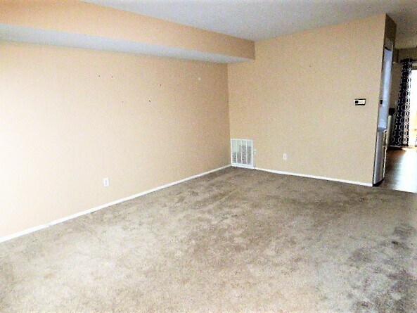 Building Photo - Hearthstone Condo