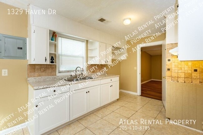 Building Photo - 1329 Haven Dr