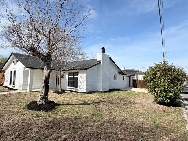 Building Photo - 1504 Parkview Ln