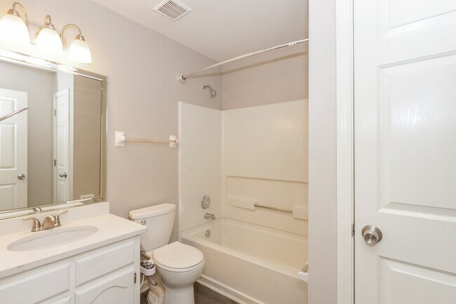 Building Photo - 330 Avery Jordan Cove