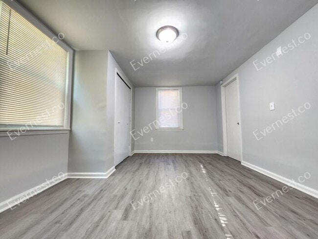 Building Photo - 1682 Altadena Pl SW