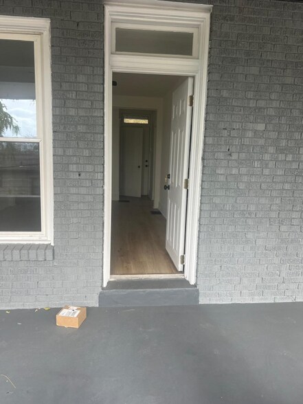 Building Photo - 2319 Patterson Ave